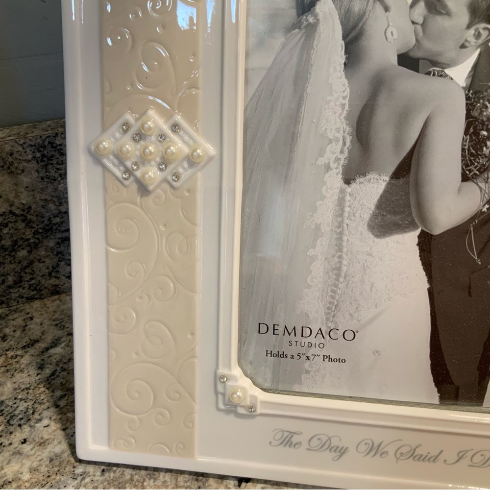 Demdaco Studio Our Wedding Day 5x7 Photo Frame White Ceramic Crystals NIB - Picture 8 of 10